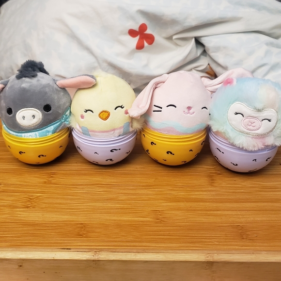 Easter Mini Squishmallow - Picture 1 of 1